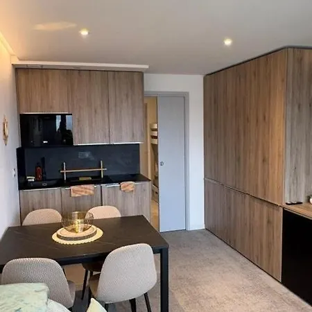 Apartamento Entièrement Rénové Et Meublé *