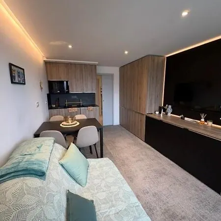 Entièrement Rénové Et Meublé Apartamento Val-dʼIsère